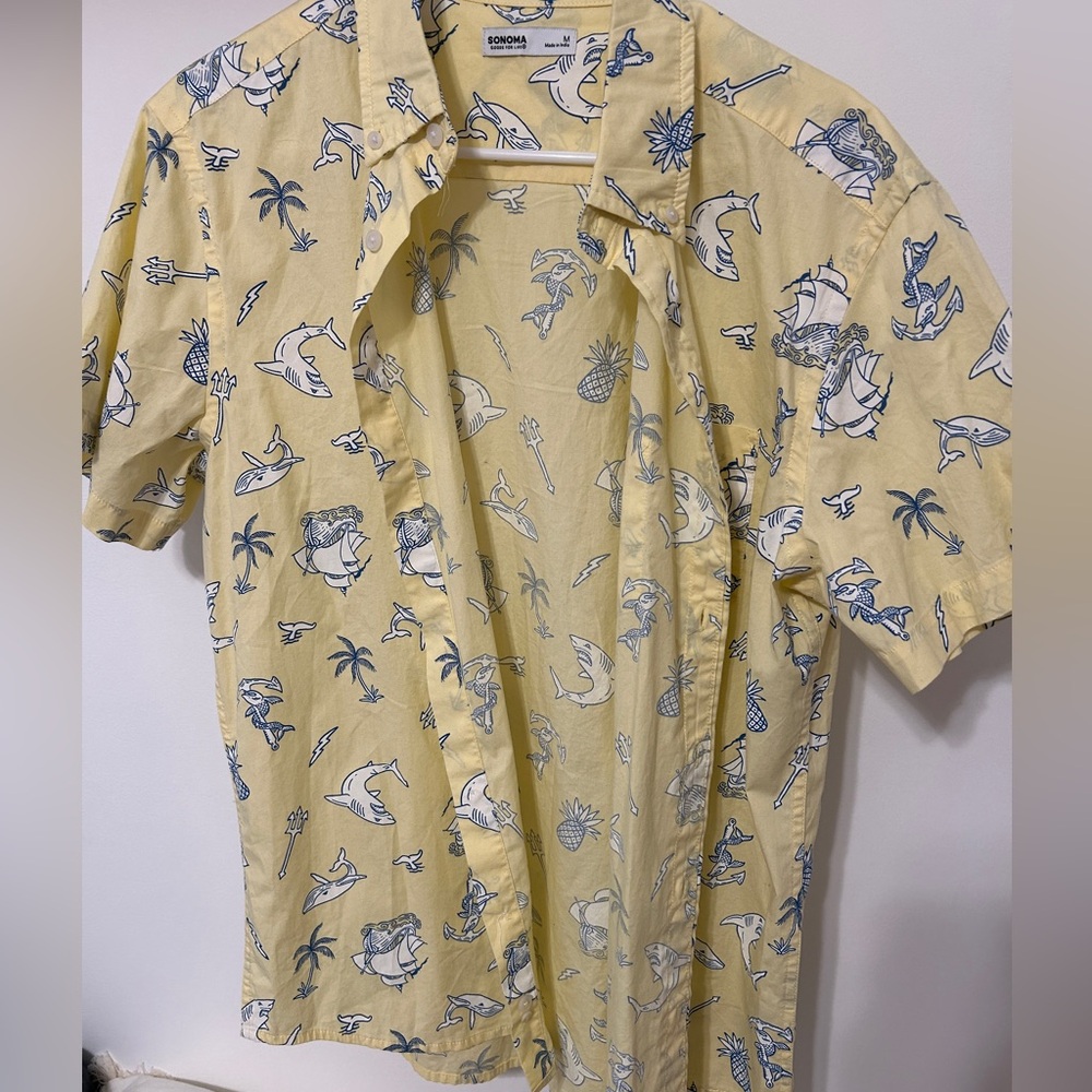 Never worn yellow beachy polo!